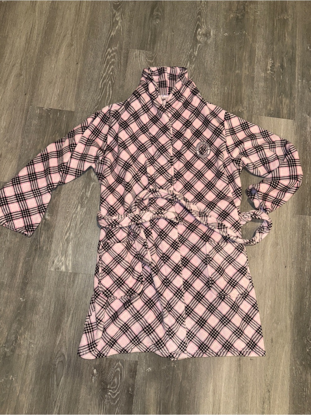 Women’s Victorias Secret plush robe